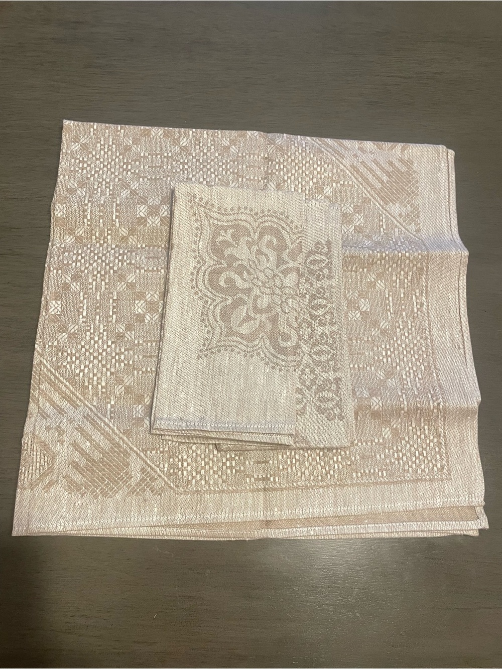 Elegant linen small table Placemat and 2 Napkins Set